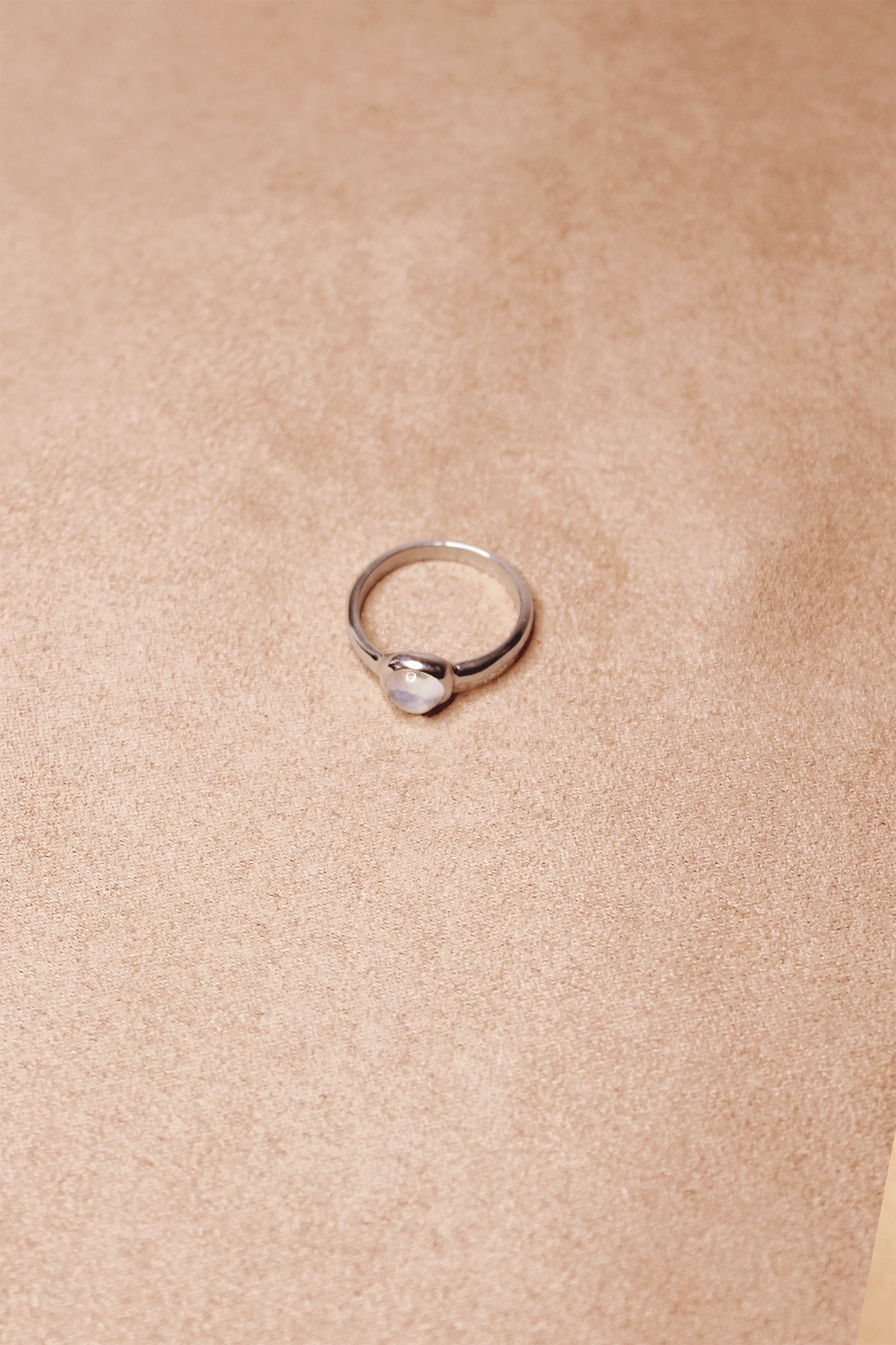 MAGIC MIRROR MOONSTONE RING