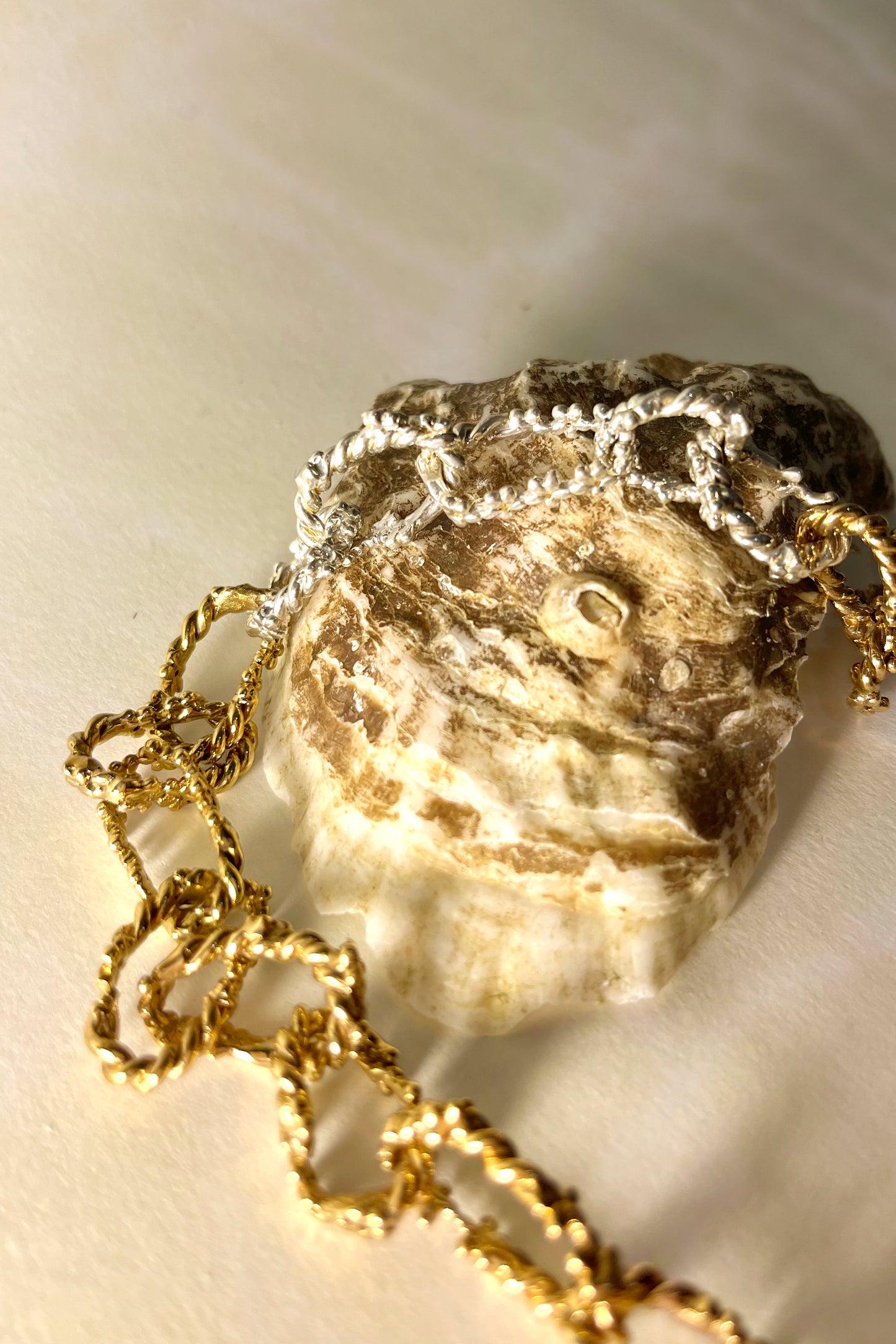 MAGIC MYRRH CHAIN NECKLACE