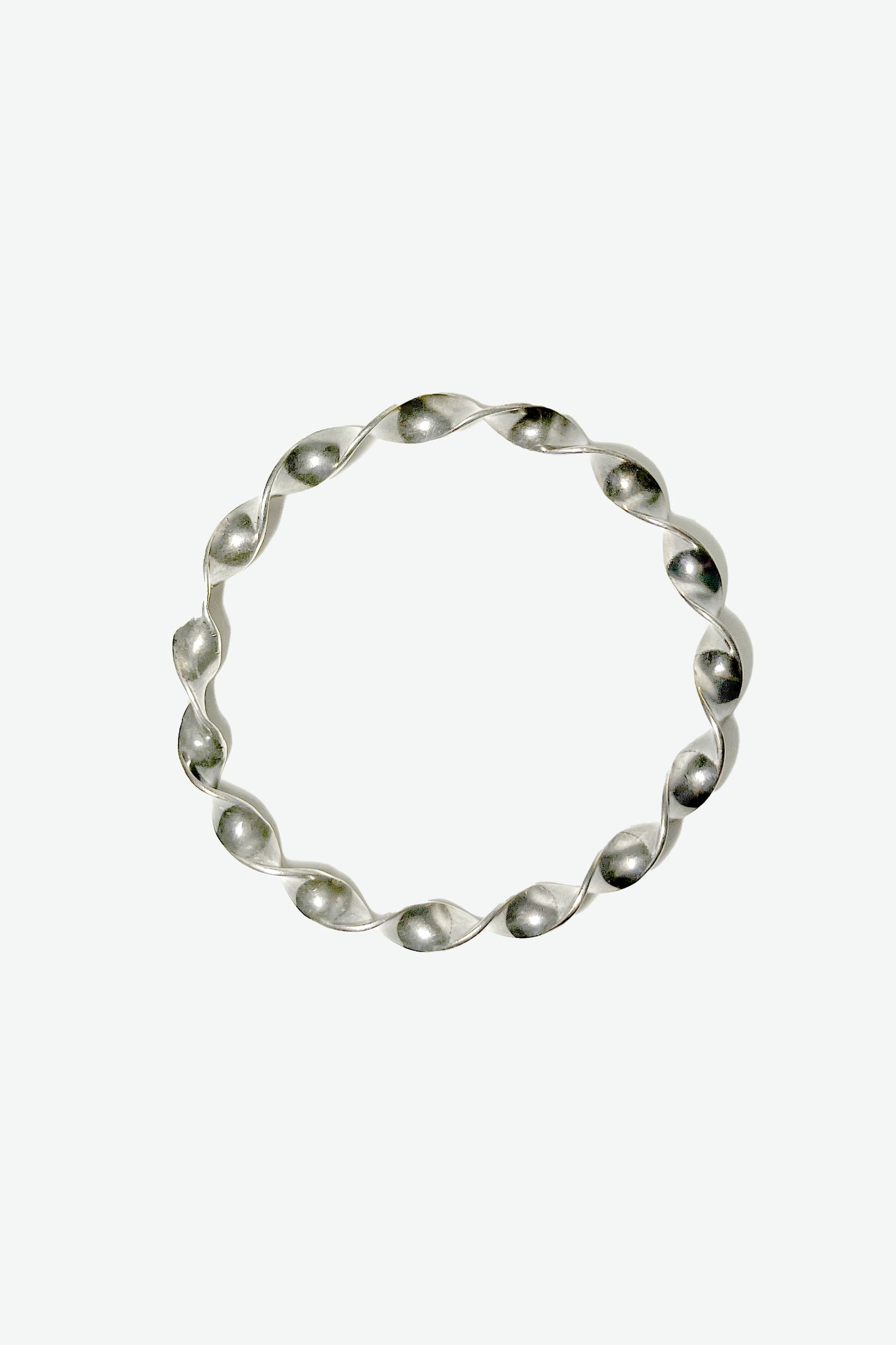 TWISTED TORUS BRACELET
