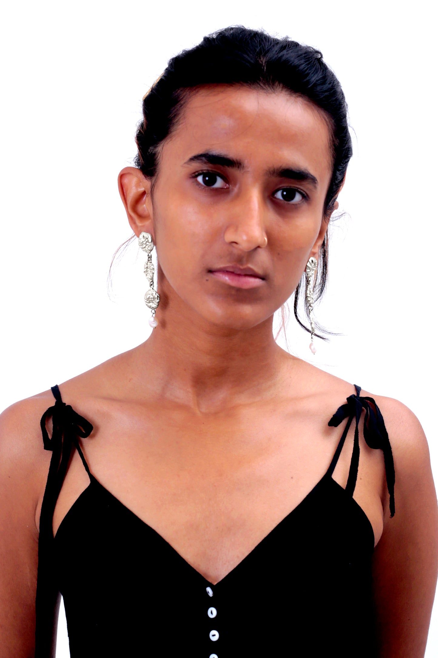 TIER DROP PEARL EARRINGS