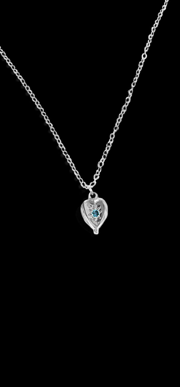 TINY HEART NECKLACE
